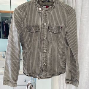 Grey and white jean jacket.